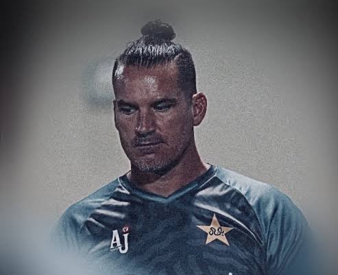 Shoaib_Jatt's tweet photo. پاکستان کرکٹ بورڈ ان صاحب کو 21 لاکھ 15 ہزار 910 روپے تنخواہ دیتا ہے ۔۔۔۔ https://t.co/tJq20wKlGi