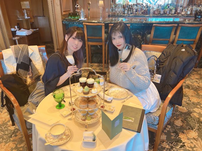 ぽんちゃんと年明け早々に打ち合わせしてきた?
ぽんちゃんは知識あり過ぎる?✨
やる気が俄然出た〜❤️
今やりたい事実現するといいなぁ〜??✨ https://t.co/2Zeg3YbAXI
