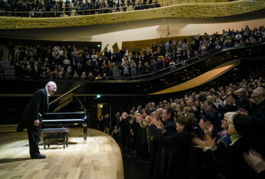 Happy birthday Maurizio Pollini !  
