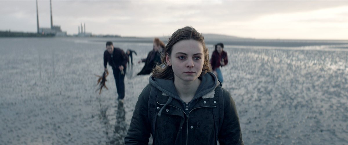 sansebastianfes's tweet photo. Estreno - Estreinaldia
🎞#INeverCry (Yo nunca lloro)
🎬Piotr Domalewski
Una joven viaja a Irlanda para recuperar el cuerpo de su padre
El filme participó en #NewDirectors del #68SSIFF|eko New Directorsen parte hartu zuen
#NiZinemaraNoa #YoVoyAlCine
@films_reverso https://t.co/09aObY1MPq