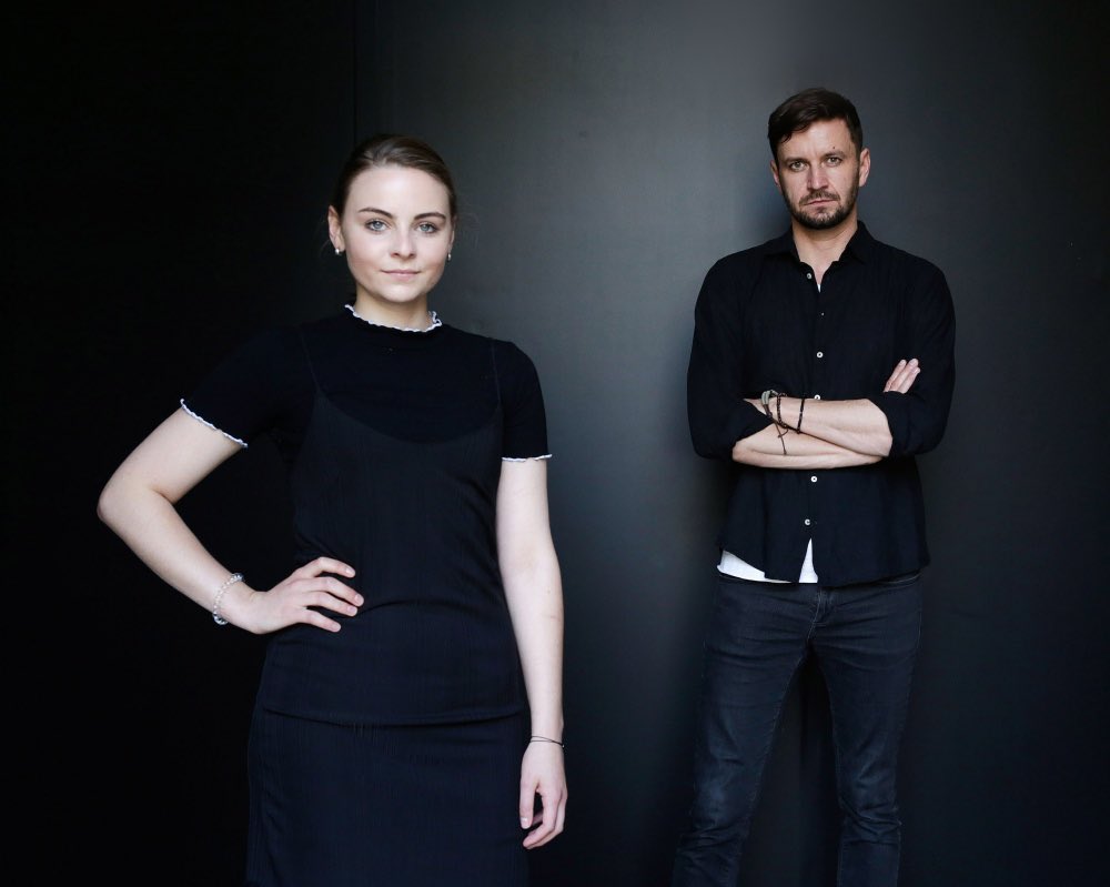 sansebastianfes's tweet photo. Estreno - Estreinaldia
🎞#INeverCry (Yo nunca lloro)
🎬Piotr Domalewski
Una joven viaja a Irlanda para recuperar el cuerpo de su padre
El filme participó en #NewDirectors del #68SSIFF|eko New Directorsen parte hartu zuen
#NiZinemaraNoa #YoVoyAlCine
@films_reverso https://t.co/09aObY1MPq