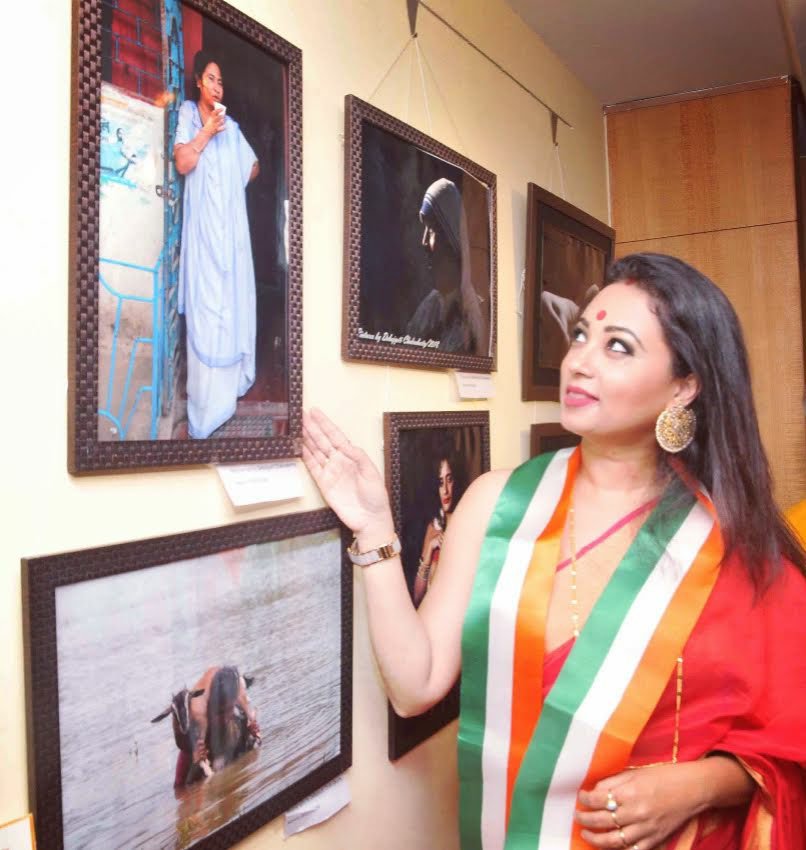 QueenSuparna's tweet photo. HAPPY BIRTHDAY TO OUR DIDI..Today and everyday, wishing only the Best for you.A Lady with a Kind Heart, Fierce Mind, and a Brave Heart...a true epitome of an Empowering Woman. 🎂🙏 @MamataOfficial @BanglarGorboMB @FAM4TMC @AITCofficial #HappyBirthdayDidi https://t.co/5olBv9Hej1