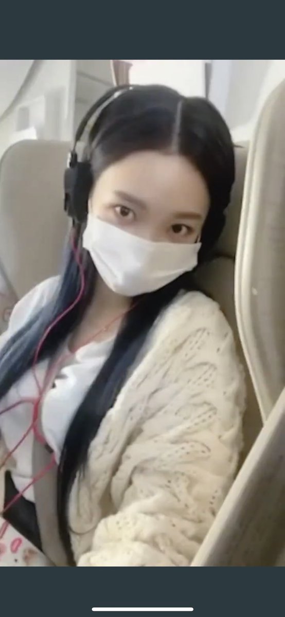So Ningning held Karina’s hand in the airplane 🥺