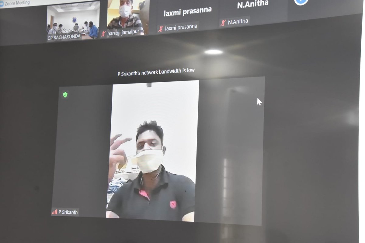 MalkajgiriCop's tweet photo. #PsychologicalStrength plays a vital role in fighting #Covid19 besides medication - CP
#CP_Rachakonda advises police personnel to take additional precautions & adhere to the medication as prescribed by the doctors in a virtual meeting held today at CPO, Neredmet. https://t.co/irdtBywsow