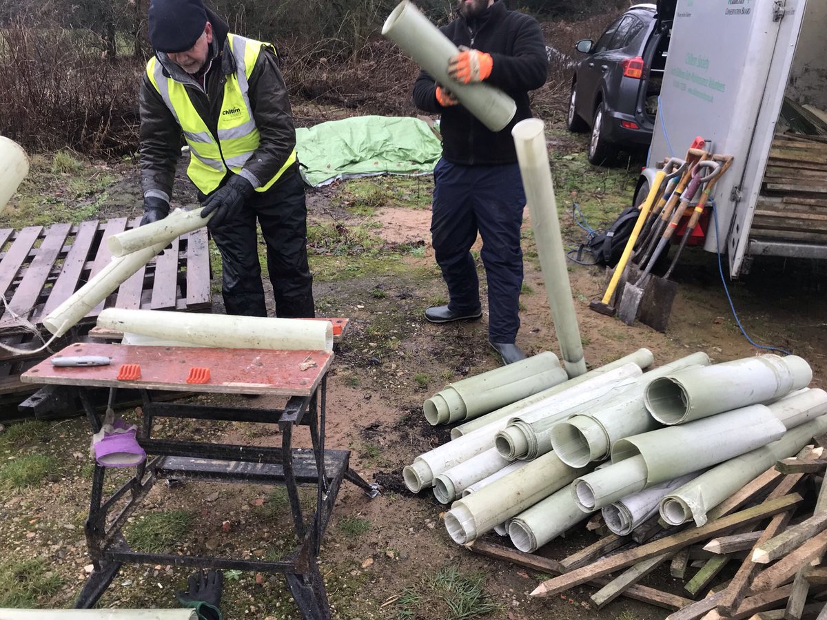 natureHB's tweet photo. Very satisfying to re-use 12 yr old plastic tree guards for a new hedge at Whiteleaf Golf Club. Many thanks to @ChilternSociety volunteers who carefully collected, sorted and trimmed them ready for use. @ChilternsCCC @ChilternsAONB @chilternrangers @HeritageFundUK https://t.co/ziUTy9Ce0F