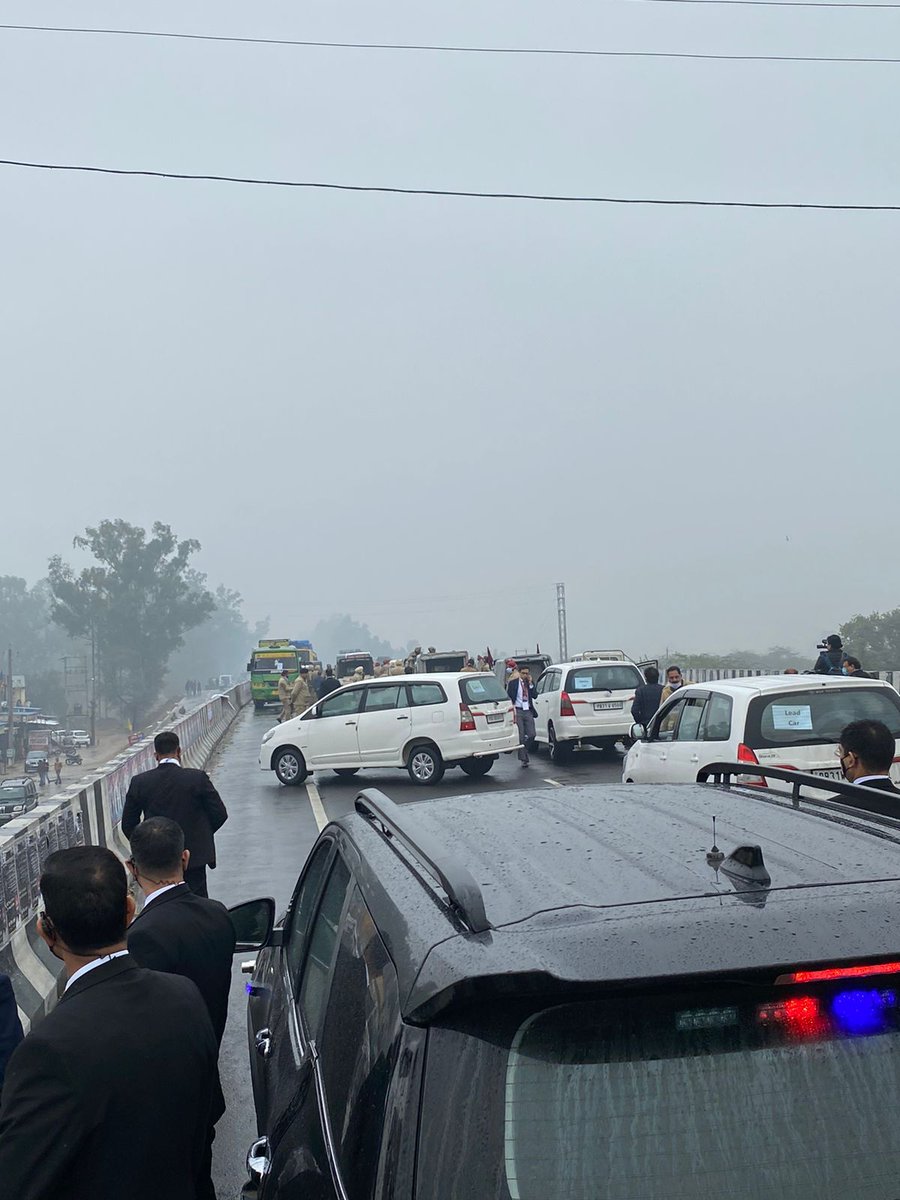 MrsGandhi's tweet photo. Due to a major security breach, Prime Minister @narendramodi has had to cancel his visit to Ferozepur, #Punjab to address a rally. This is beyond shameful. Absolutely Unacceptable conduct by the Congress govt in Punjab. Those responsible must be pulled up and made to answer!! https://t.co/7JsRtUNAzO