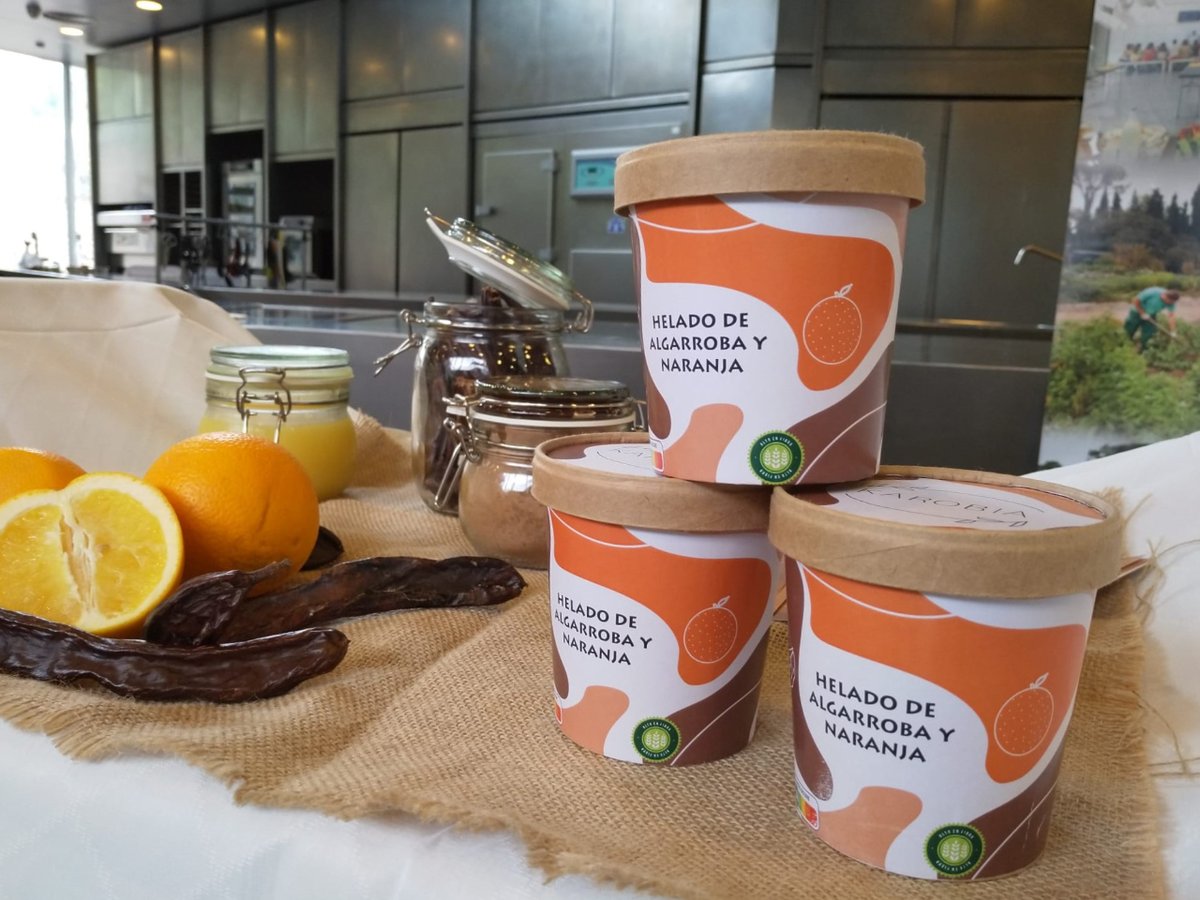 esFIAB's tweet photo. Recuerda que puedes presentar tus propuestas de alimentos y bebidas innovadores hasta el 20 de enero para concursar en @Ecotrophelia_ES.

¡@wearekarobia ganó la edición del año pasado con un helado de naranja y algarroba!

https://t.co/LenBNNY2qA https://t.co/a5RL2B5Pfs
