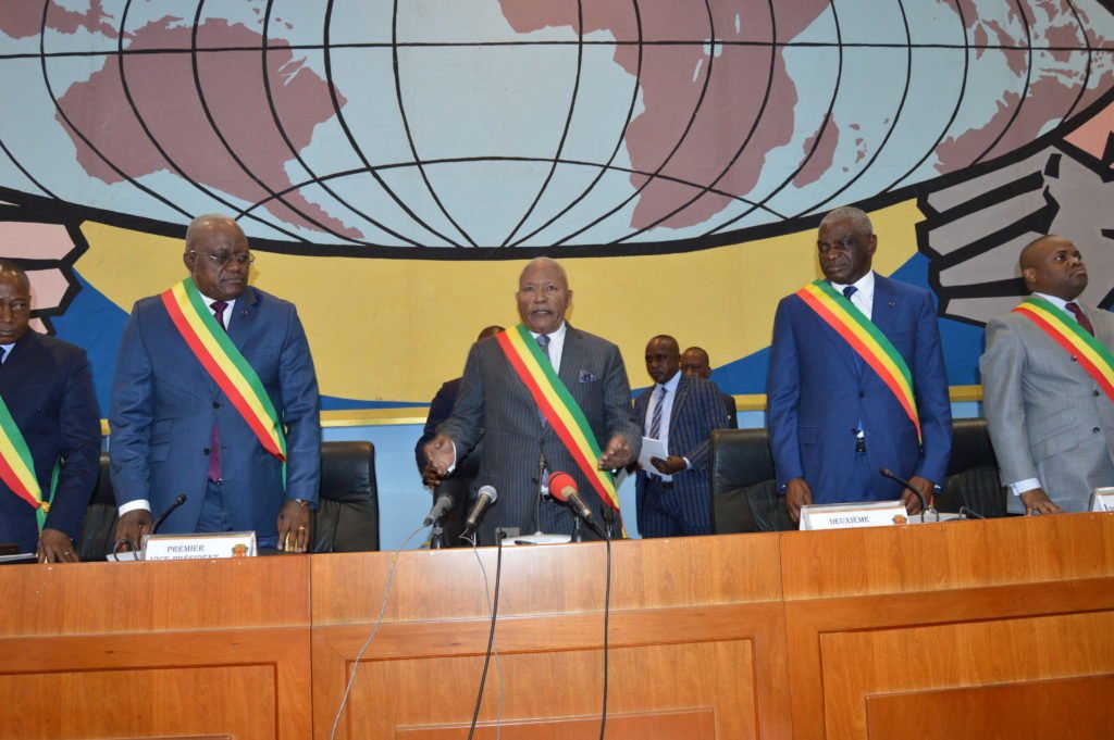 CBINFORMATION's tweet photo. 🛑🇨🇬 Législatives et locales 2022: Avec plus de quatorze mois d’arriérés des émoluments, le mandat des actuels parlementaires prendra fin au terme des prochaines élections législatives et locales et la plupart d’entre eux présentent un bilan assez mitigé👇👇👇 https://t.co/1oWdHk2WQx