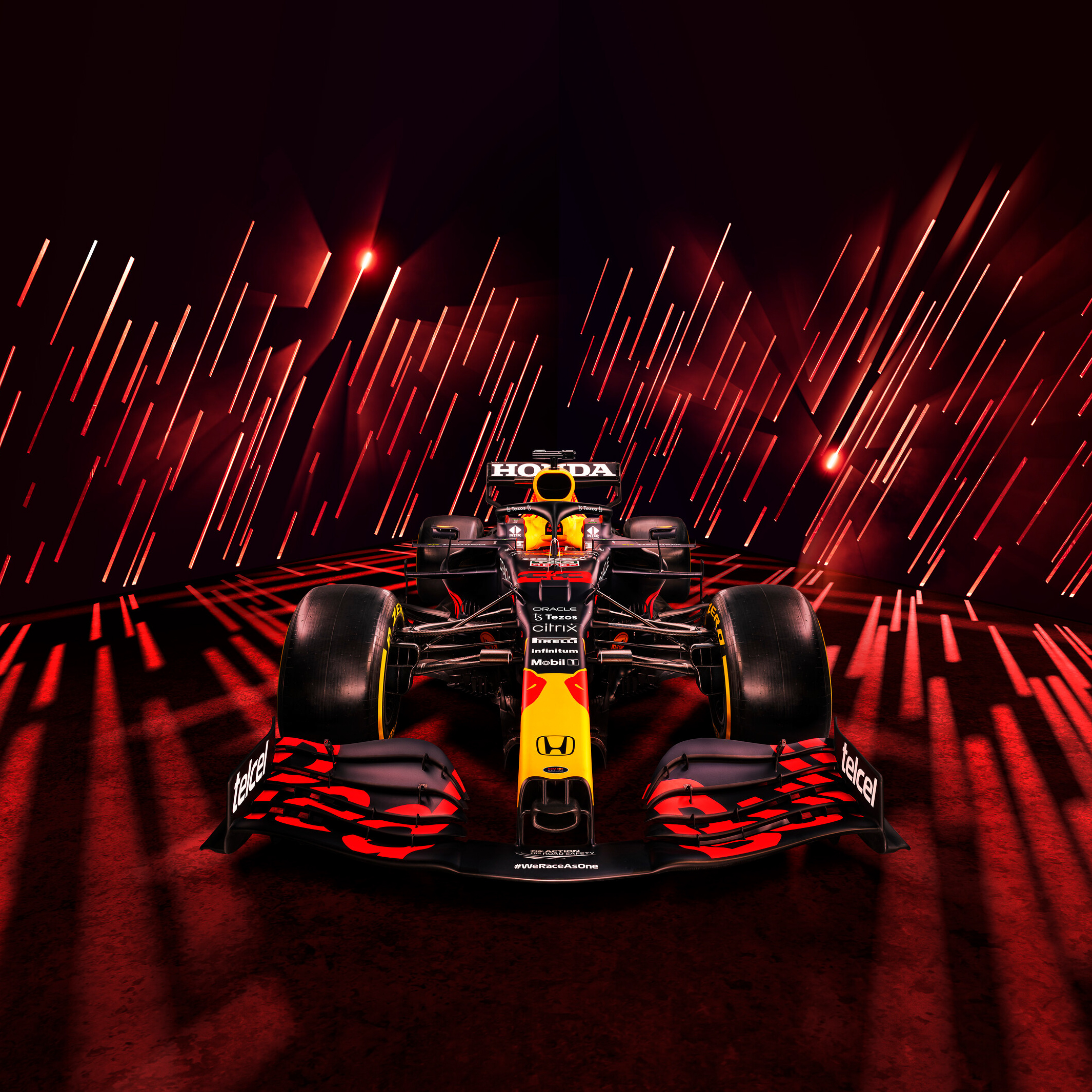 Red Bull Racing: Đội đua F1 nổi tiếng thế giới Red Bull Racing sẽ đem đến cho bạn những trải nghiệm tuyệt vời. Tốc độ và sự căng thẳng đầy kịch tính của các cuộc đua sẽ khiến bạn không thể bỏ qua chiếc xe này.