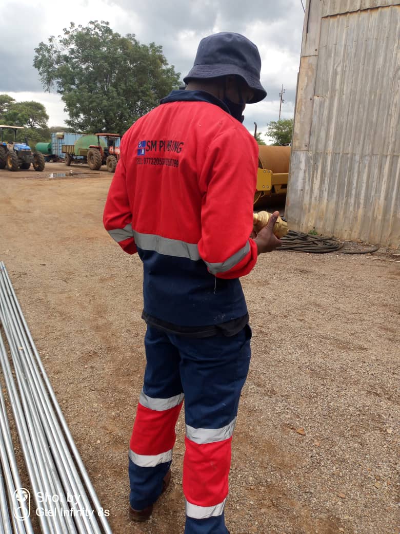 chegutumun's tweet photo. The Municipality of Chegutu has engaged Smart Meters to install water meters in areas that include Ward, 2, 3 and part of the CBD. The exercise which is expected to start tomorrow will see Smart Meters installing water meters on 450 to 1000 properties in the mentioned wards. https://t.co/TdgrpFxE99