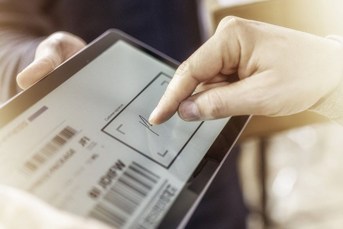Econocom_PS's tweet photo. Seguimos ayudando en la #TransformacionDigital a #OrganismosPúblicos y #entidadesprivadas.
En esta ocasión, hemos dotados de tabletas digitalizadoras al #MinisteriodeJusticia para agilizar los procesos administrativos de los ciudadanos y contribuir en su estrategia de 0 papel. https://t.co/XLaryIqLlt