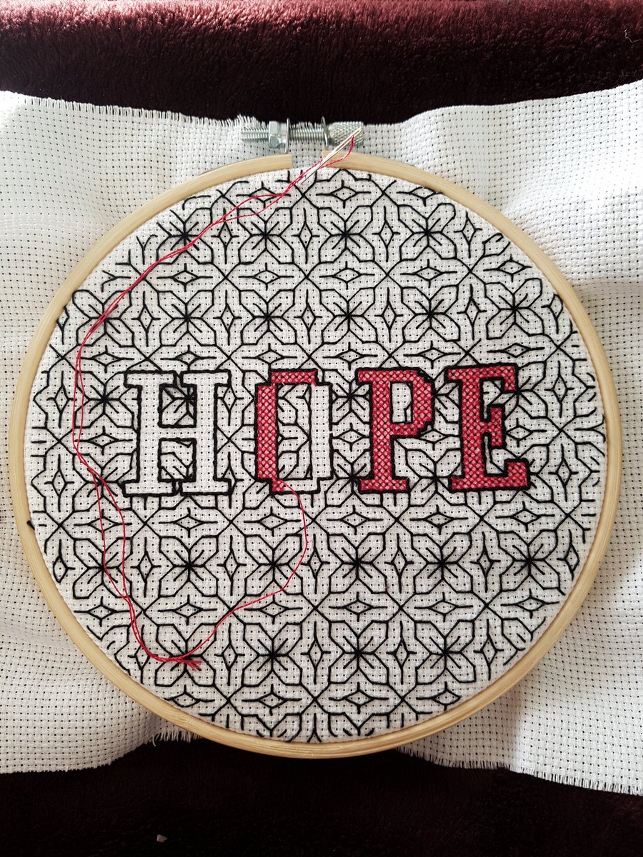thistleflat's tweet photo. Finished the background and decided to add some colour. Note to self, do colour first in the future 😄

Thistleflatcrafts@etsy.com

#MHHSBD #WIP #embroidery #Hope https://t.co/A2034qnNlt