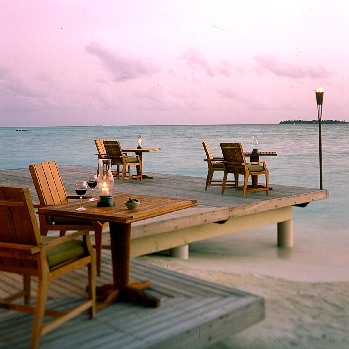 TajMaldives's tweet photo. Relax, rejuvenate and unwind!
Plan your escapade to luxury's very own lap at #TajExoticaMaldives and create a lifetime of memories in this haven of tranquillity.

Book your stay now:
https://t.co/3G02rdodWJ

#LifeAtMaldives #SereneExperience #Bliss #Haven #Heaven #Maldives https://t.co/RsrTIyejvj