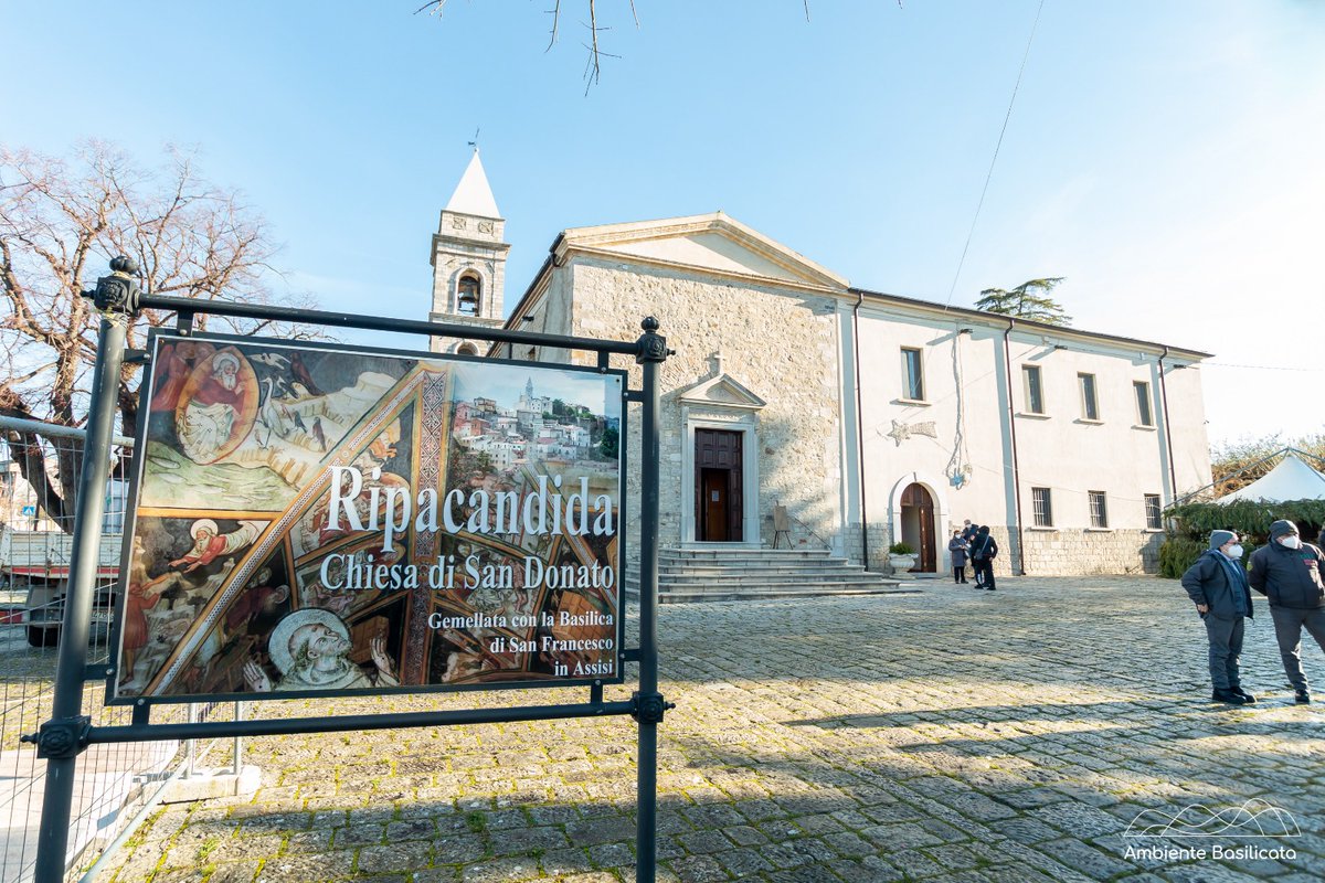 AmbienteBas's tweet photo. Nella mattinata di ieri, le pareti affrescate dell'antico Santuario di San Donato di Ripacandida hanno fatto da cornice ad un gesto di solidarietà davvero importante sia per i bambini dell'UNICEF sia per l'ambiente. https://t.co/1hEy13b3ft