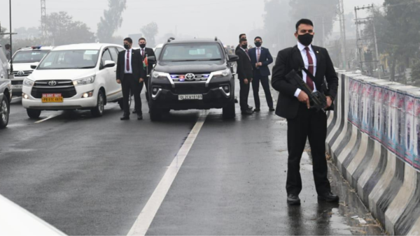 Gen_VKSingh's tweet photo. The sequence of events which unfolded in Punjab during the PM’s visit is extremely unfortunate and in bad taste. 

This country, Punjab included, has chosen its PM. 

These petty antics expose the deep rot that has set inside some political parties. 

The country is watching. https://t.co/VP2A59H9p4