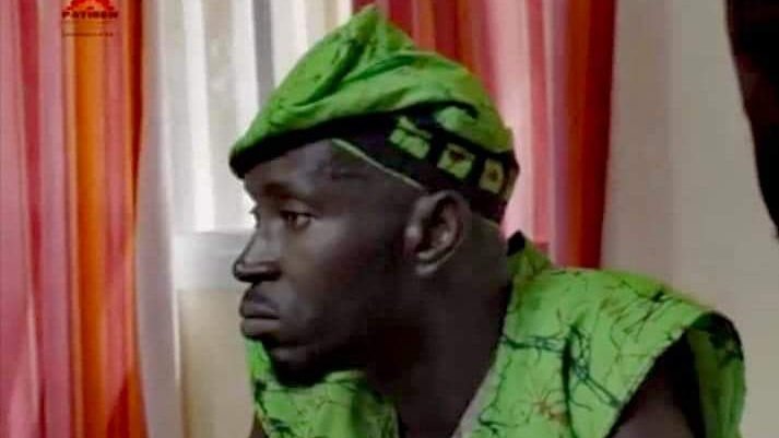 Wadjubaakh's tweet photo. Juste un seau de tiep renversé dans le ter et ça amorce le délire. Ok c'est aspektable mais n'oublions pas Sénégal dafa wara dem can, tresor lonase ak poste door negn xalissu rewmi té locales yangui nieuw bou récréation bi yague nak 🙂
#HshtG221 https://t.co/BsVTHBPX2K
