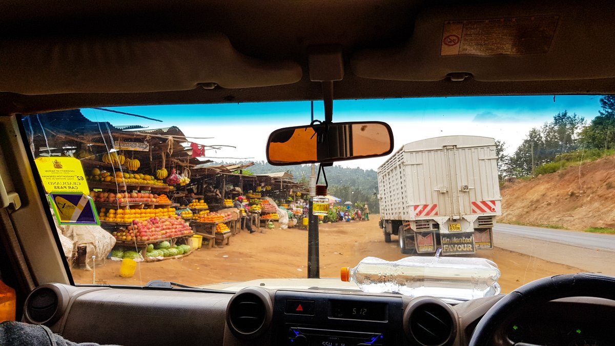 Treasures_Kenya's tweet photo. TH-NK: 03
The Treasure Hunt Northern Kenya kicked off from Ngong Hills, Kajiado County. Our destination for the day Samburu NR. 
Can You name a some of the Counties we traversed &amp; iconic attractions on the way?
#MagicalKenya #ShotsOfKenya #TreasureHuntNorthernKenya https://t.co/mgkOj4hXUZ