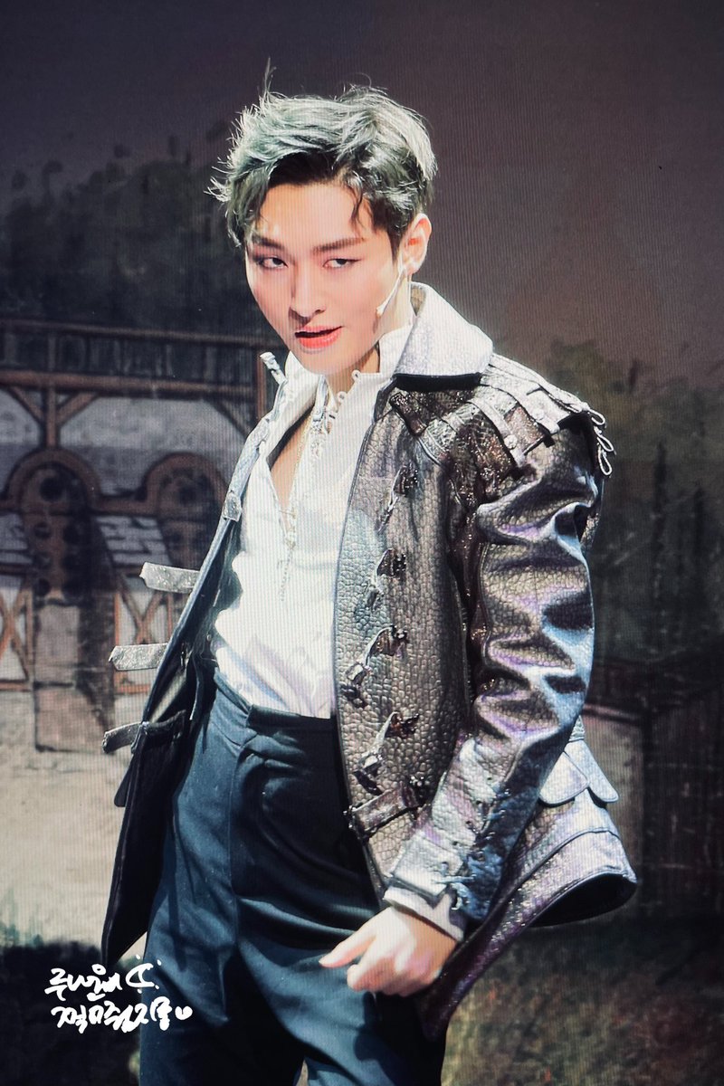 lunayoon_38's tweet image. [👦🏻] 220105

너무좋아 너무좋아🎵
너무좋아 너무좋아🎶

#윤지성 #YoonJisung