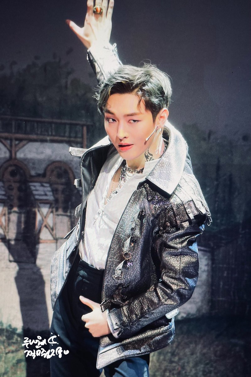 lunayoon_38's tweet image. [👦🏻] 220105

너무좋아 너무좋아🎵
너무좋아 너무좋아🎶

#윤지성 #YoonJisung