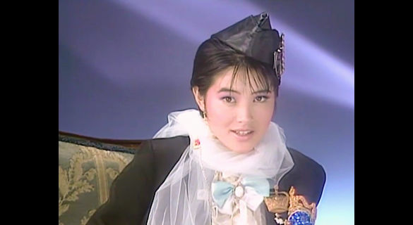 Maps415lapsM's tweet photo. 【1月5日】
#シンデレラの日
#NowPlaying
#荻野目洋子
「ダンシング・ヒーロー(Eat You Up)」
‣シングルリリース:1985.11.21
‣作詞・作曲:A.Kyte-T.Baker/訳詞:篠原仁志/
編曲:馬飼野康二
今夜だけでも シンデレラ・ボーイ
Do you wanna dance tonight
#荻野目ちゃん
#DANCINGCOLORS https://t.co/nzgofdD6lD