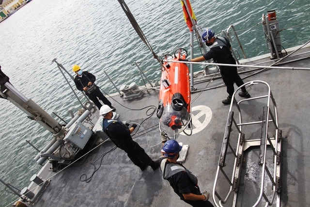 DefensaCom's tweet photo. La #ArmadaEspañola ante la futura guerra contra las minas
https://t.co/zoquv1dDtm
#revistadefensa #defensa @Armada_esp https://t.co/xzVAPV7UwL