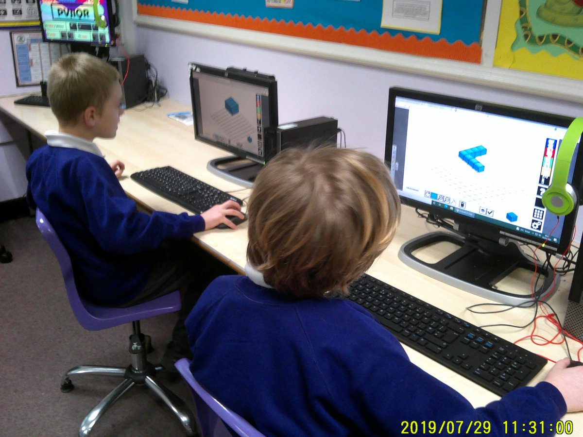 MissMoon tweet media