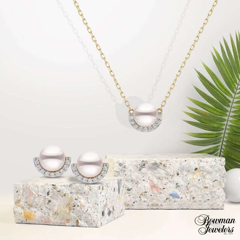 Add a modern and minimalistic aesthetic to your outfits with our ever-stylish pearl jewelry✨

#ImperialPearl #PearlJewelry #AkoyaPearls #PearlJewelrySet #pearls #PearlSet #PearlEarrings #PearlNecklace #BowmanJewelers #JohnsonCity #Tennessee