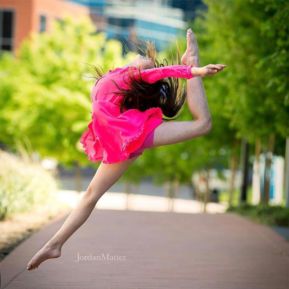 ZorzStudios's tweet photo. 📰 Today's top stories, curated for you by Zorz Studios: https://t.co/hFwfLJdg2O

- Tiny dancers among us: amazing #photos of #DancingKids;
- The 21 most romantic #WeddingDresses;
- Testing the #NikonZ9 at high ISO against the #Z6II and #D850, and more

 #ZoracleDaily #newspaper https://t.co/1XULvH4YVg