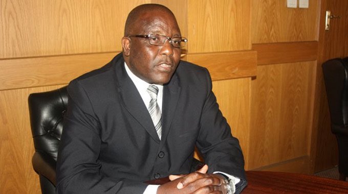 Meet Morris Mpofu! He has just been appointed Acting Commissioner General for tax revenue collection ZIMRA @Zimra_11 He was fired in 2019 from The Zimbabwe Consolidated  Diamond Company (ZCDC) where he was CEO for corruption and abuse of office. Young people register to vote.