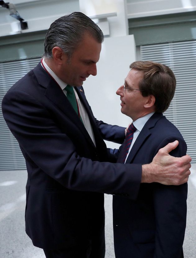 RGBAJAULI's tweet photo. Al Alcalde de @MADRID cada vez que abre la boca, se le cae el segundo apellido. y se convierte más en MARTINEZ EL FACHA https://t.co/UTqNAt0K6S