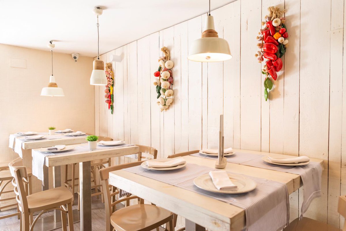 GastroMadrid_'s tweet photo. Taberna @PuertoLagasca: el mejor destino para fondear en el corazón del barrio de Salamanca 🙌🙌📍
#GastroMadrid 🔝 #Restaurante #España #Madrid #PuertoLagasca #Taberna #Fondear #BarrioSalamanca 🤙 #Gastro #Planazo
https://t.co/rOqlQoWpch https://t.co/44XrbNHk0y