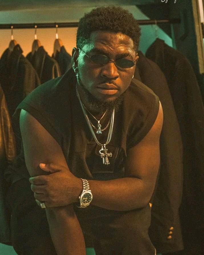 mistardrae's tweet photo. BRAND New 🔹

Cameroon Award winning hip hop rapper @micmonsta published visuals of his latest Music entitled 'Days like this' featuring @DreadyChrist, @marnick and @unclecales @micmonsta all under his music label. The hip hop song is now available for you to on all digital https://t.co/55JmHTfPA8