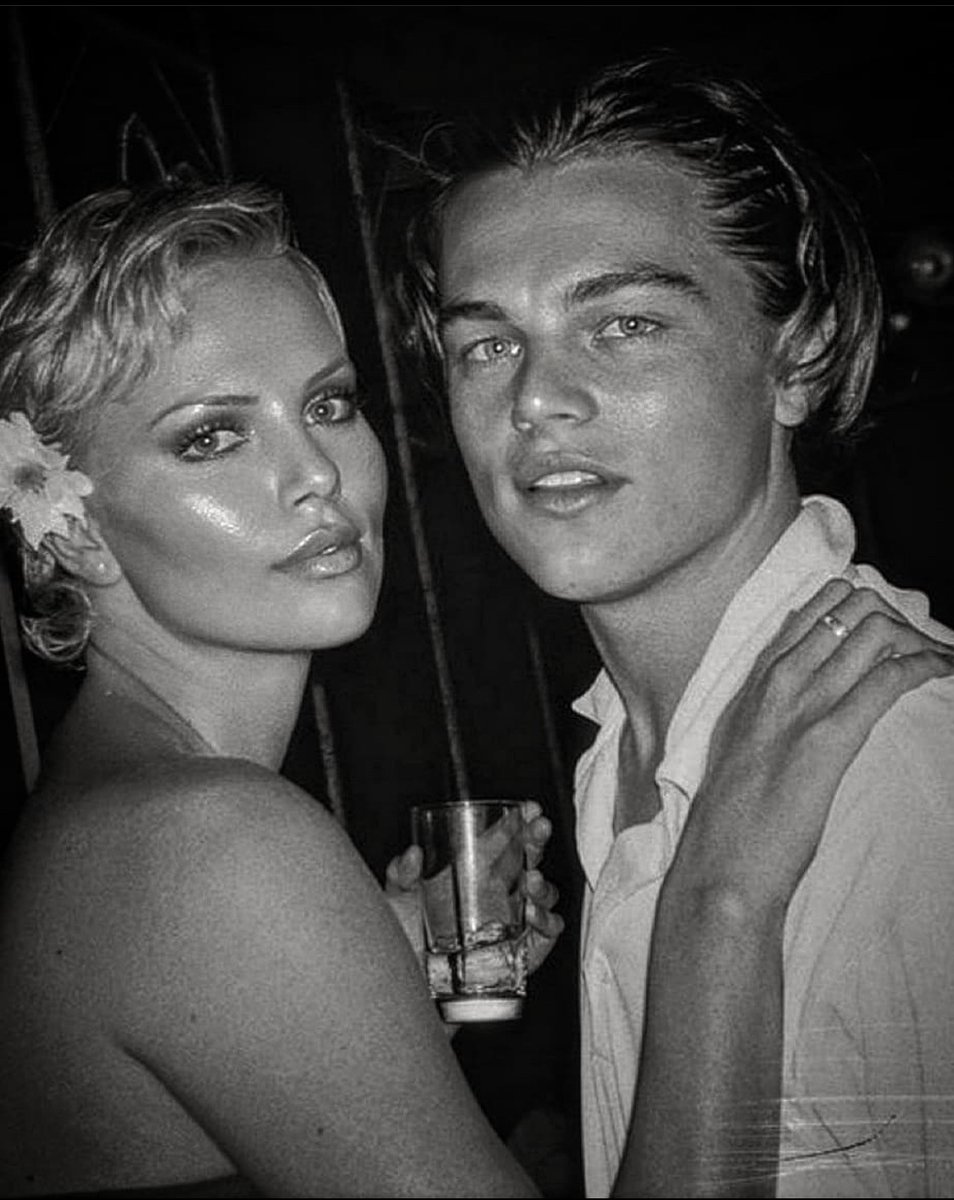 alucard8791's tweet photo. #charlizetheron &amp; #leonardodicaprio (1997) #photo by #randallslavin https://t.co/a2zsI122eU https://t.co/ZgegIYJgxp