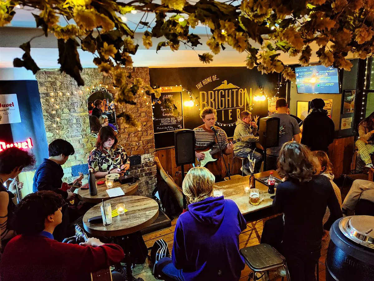 BrtnBierhaus's tweet photo. Open Mic night returns tomorrow night. Recreate these cosey scenes from before Christmas with a few cold one & some great tunes from local Brighton talent.
Thursday 6th. Around 8:30pm 😁
@bigslimpromotions #brighton #brightonpub #craftbeer #craft #beer #brewery #live #music https://t.co/dX2i0KjCFJ