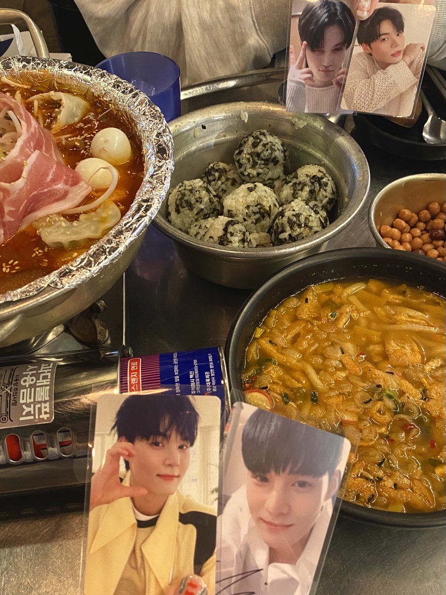 우하하
닭발에 소주 레쭈고!ㅎ

#임세준예의 #ㅇㅅㅈㅇㅇ