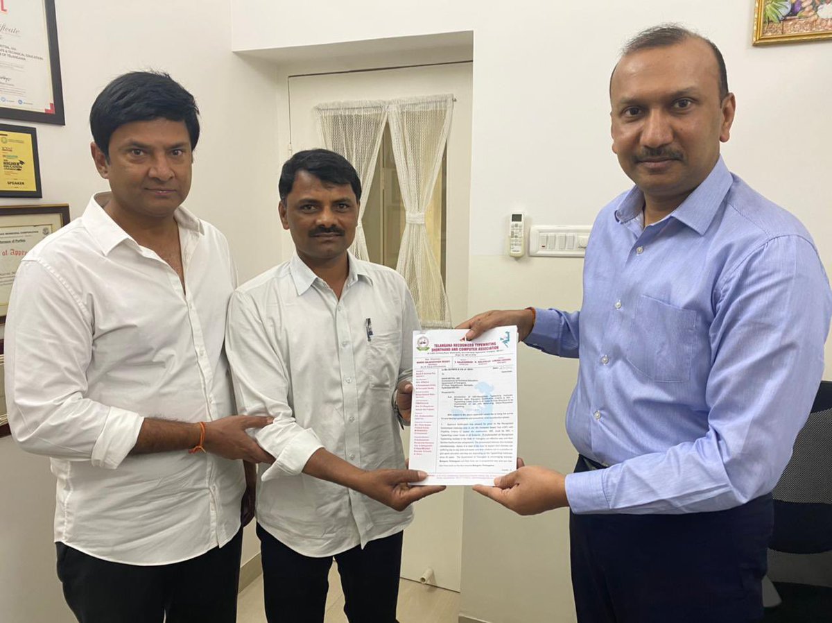 MarriRajasekar's tweet photo. Met Sri. @navinmittal garu,Commissioner of Collegiate & Technical Edu. along with @BaligaBabu garu, #TRTS & CA Gen. Secretary - submitted a representation on the issues faced by #Typewriting Institutions in conducting examinations through CBT & revision of current fee structure. https://t.co/znszmsE13B