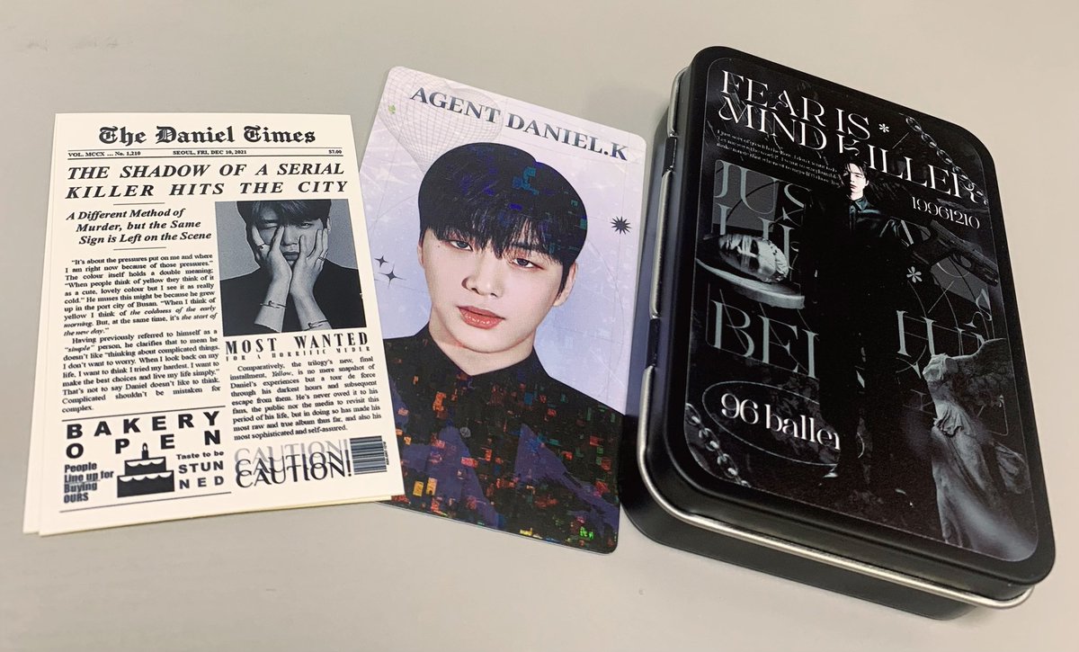 생일카페가 딱 시험기간이라 열람실에서 홀로 우는 여성이었는데 특전 판매해주셔서 너모너모 감사해요🥺🤍 진짜 이쁘고 킹랑스럽고 잘생기고 공주고 왕자고 다 하네요,, 틴케이스도 진짜 예뻐서 소중하게 잘 쓰겟슴니다❕