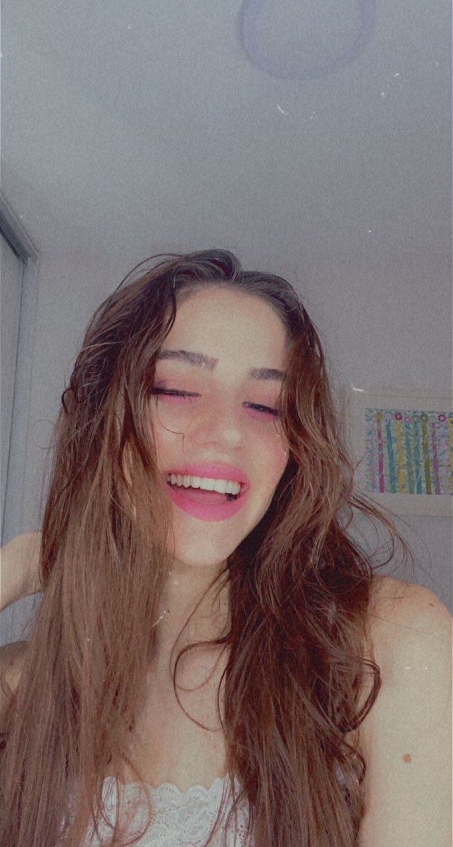 Junihors8's tweet photo. Evo me malo 🌸 https://t.co/ANaCGBWDn0