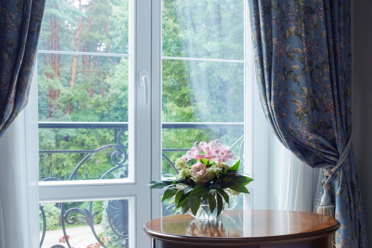 CambsConserv's tweet photo. Connect to the outdoors with a set of #frenchdoors. Warm and cosy when closed and fresh and airy when open. Just perfect! https://t.co/FEs4R48Fpf