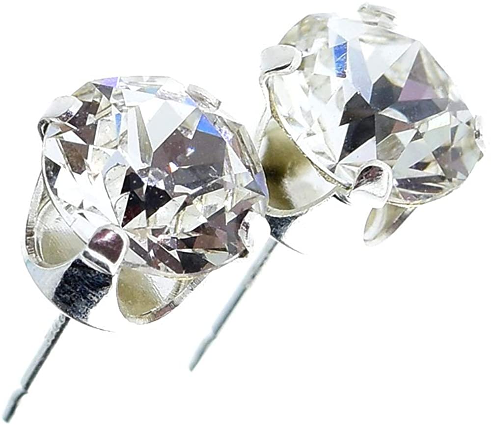 pewterhooter's tweet photo. pewterhooter® Classic Collection Sterling Silver Crystal Stud Earrings. Made with sparkling Diamond White crystal stones 💎

Shop Now: https://t.co/IWK79Rjslr 

#Pewterhooter #PewterhooterLondon #PewterhooterJewellery #Jewellery #UKJewellery #Earrings https://t.co/mn4Na6IMXJ