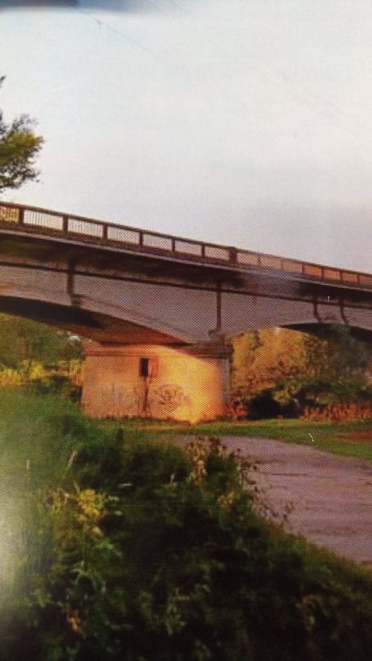 E_Ferrand_03's tweet photo. Lancement des travaux du Pont de Chazeuil par @VeroPouzadoux pour le @Allierdpt, 3M% de travaux pour lesquels la région @auvergnerhalpes prendre près de 30% du coût dans le cadre du pacte signé entre la région et le département. https://t.co/01DqDfmPGC