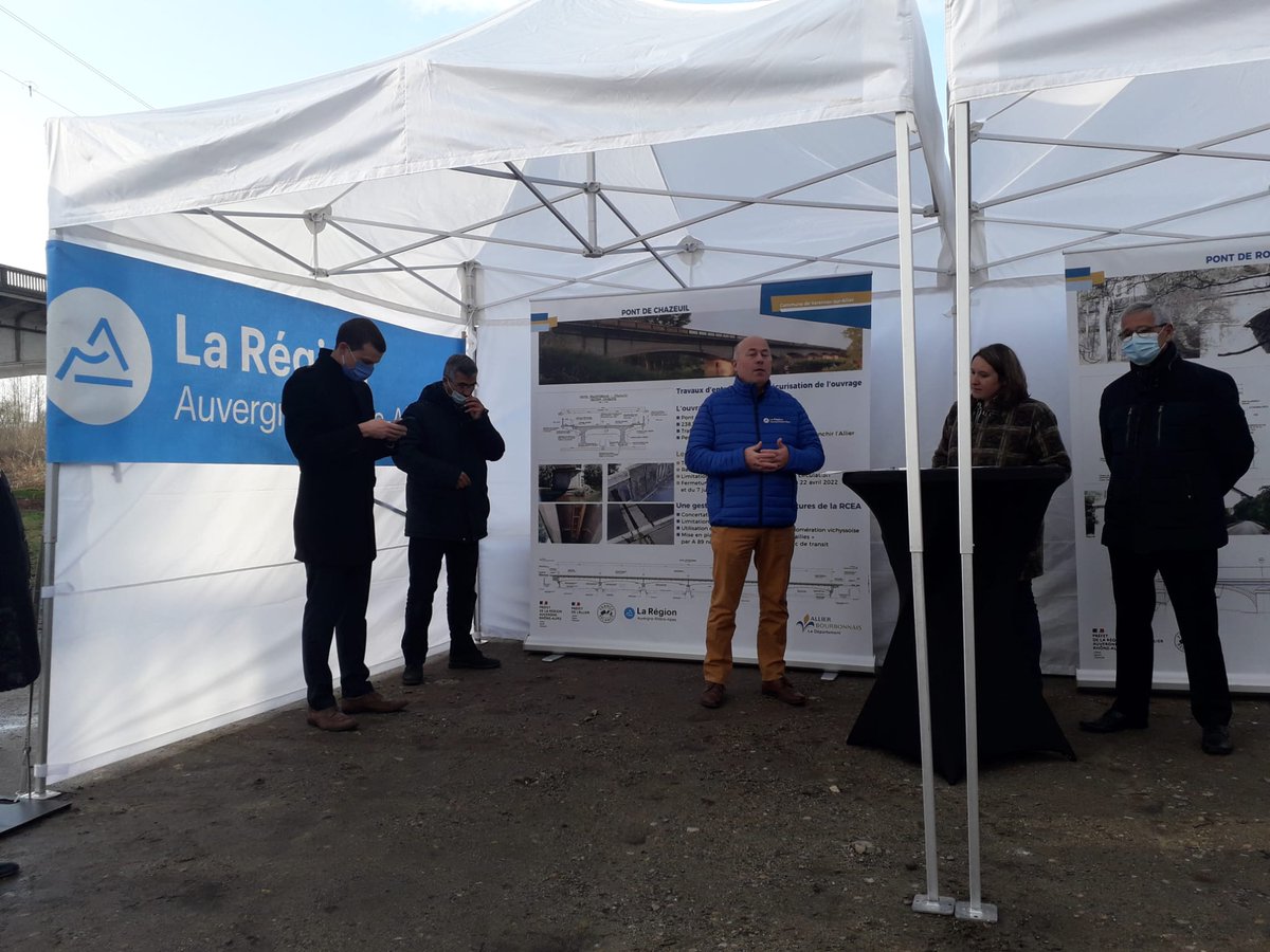 E_Ferrand_03's tweet photo. Lancement des travaux du Pont de Chazeuil par @VeroPouzadoux pour le @Allierdpt, 3M% de travaux pour lesquels la région @auvergnerhalpes prendre près de 30% du coût dans le cadre du pacte signé entre la région et le département. https://t.co/01DqDfmPGC