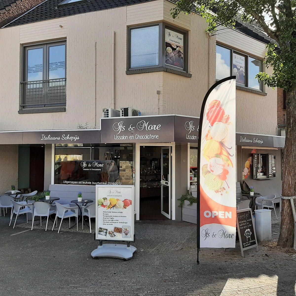 IJsMore's tweet photo. Gezocht: seizoensmedewerk(st)er
Wij zoeken van maart tot september een seizoenskracht, 18+ voor 25-30 uur per week. Bij jij een student met een tussenjaar, die veel beschikbaar is en ook zelfstandig, flexibel en klantvriendelijk? Stuur ons dan een mail op ijs.more@gmail.com https://t.co/dV9Vlbu4XR