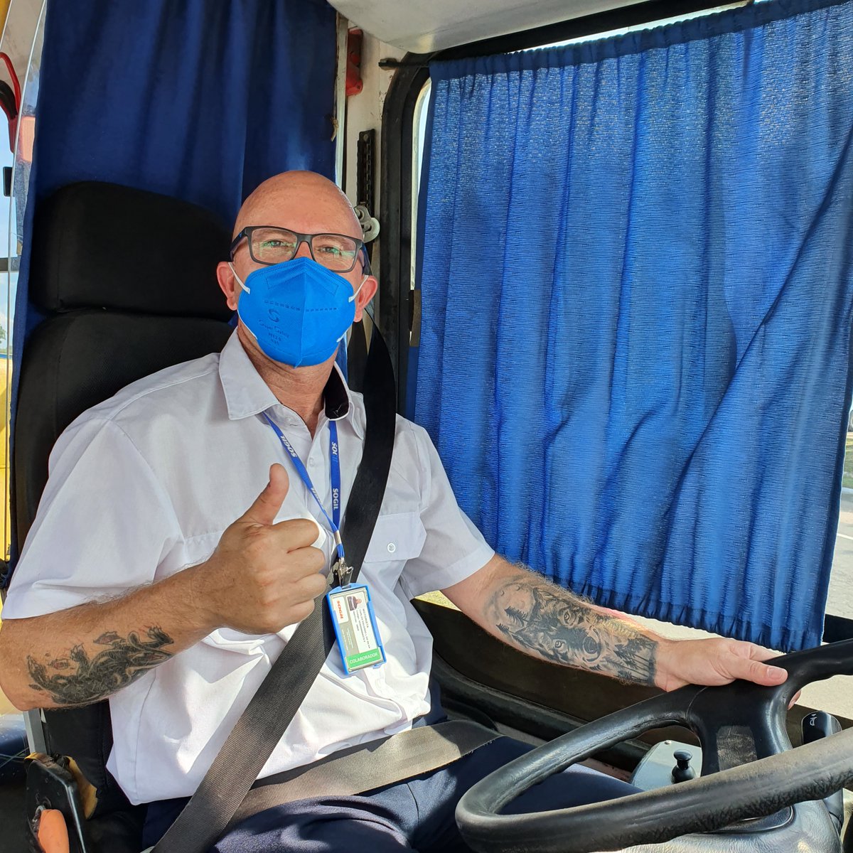 SOGIL_Oficial's tweet photo. #Elogiado 🏅 🚍 👏
O motorista Carlos Eduardo recebeu um elogio devido ao seu atendimento durante uma cedência realizada pela #SOGIL através do #ÔnibusSocial. Confira:
🗣️ "Ele foi pontual e solícito, assim como todo o atendimento recebido desde o primeiro contato com a empresa." https://t.co/QG0TazncUx