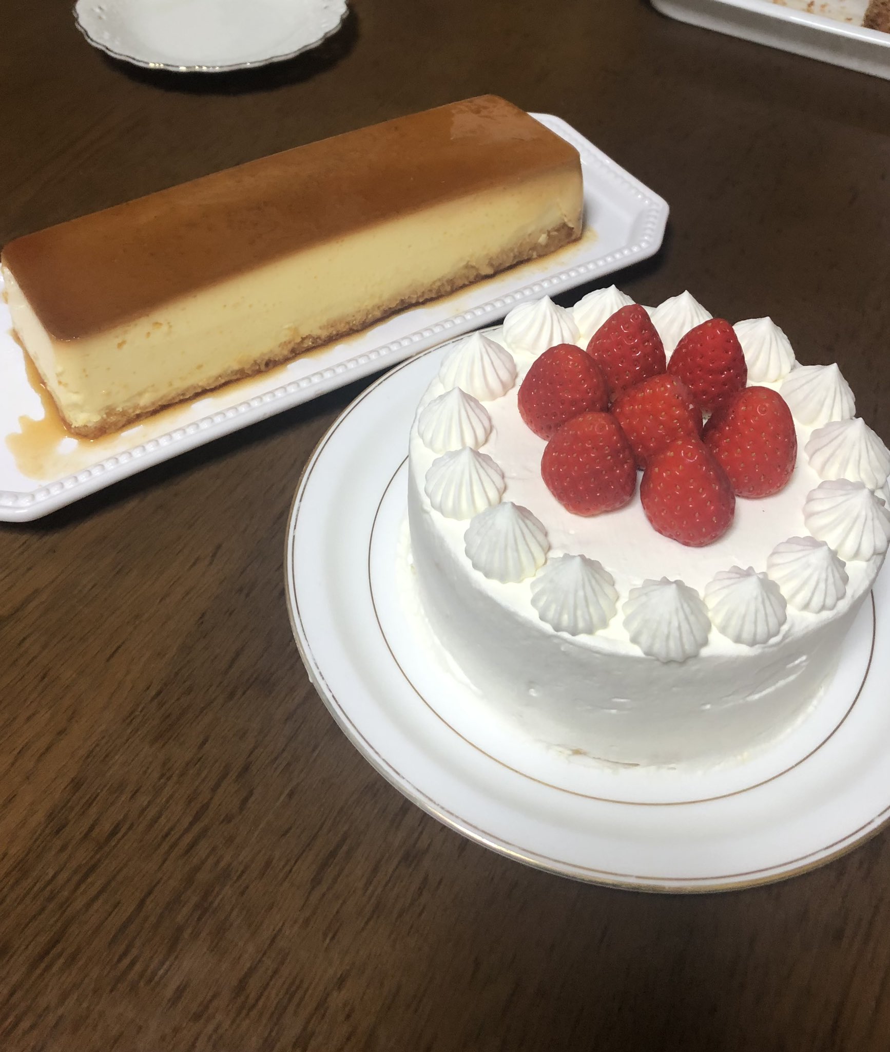 تويتر Kosugen على تويتر 今晩は 娘パテシエが プリンケーキ 息子パテシエが 苺のショートケーキ を作ってくれました もうケーキパーティーです 全部一人で食べちゃいそう ケーキ 手作りケーキ T Co 5unugjndl4