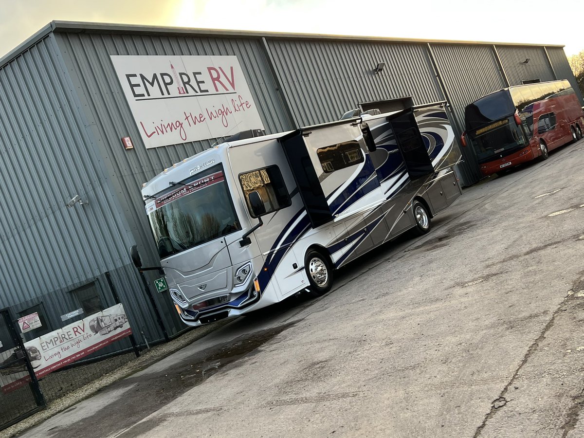 EmpireRV's tweet photo. A fantastic new RV to start the year off, the all new 2022 @Fleetwood_RV Frontier 34GT! Just arrived and available to view in our indoor showroom!

Happy new year! https://t.co/0MnOtTfNYH