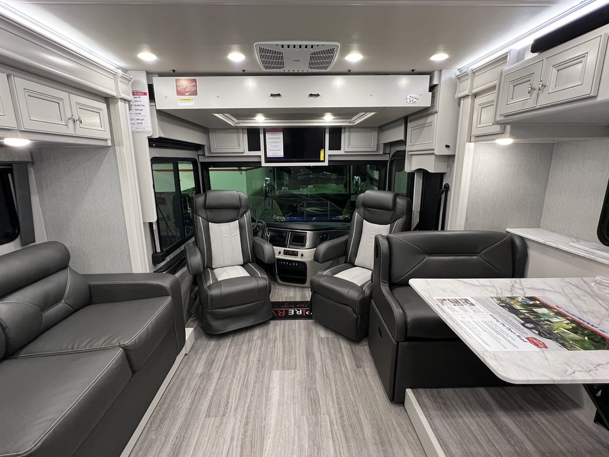 EmpireRV's tweet photo. A fantastic new RV to start the year off, the all new 2022 @Fleetwood_RV Frontier 34GT! Just arrived and available to view in our indoor showroom!

Happy new year! https://t.co/0MnOtTfNYH