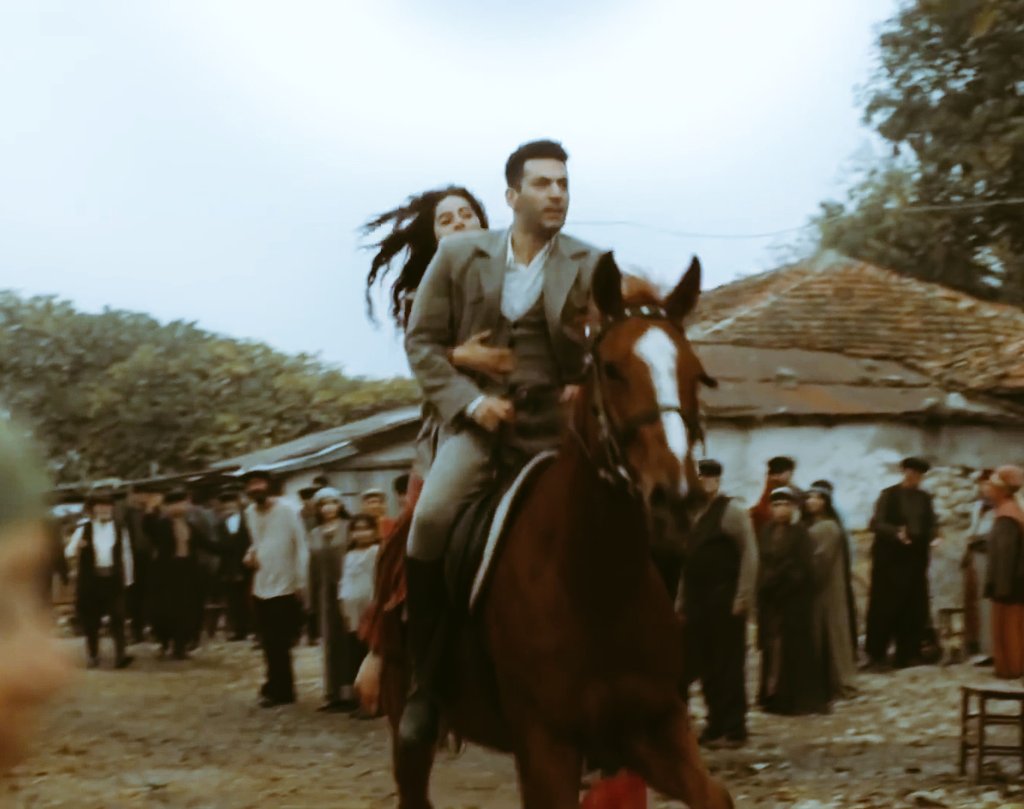 Bana ait olanı kimse benden alamaz
#MuratYıldırım  #Aziz