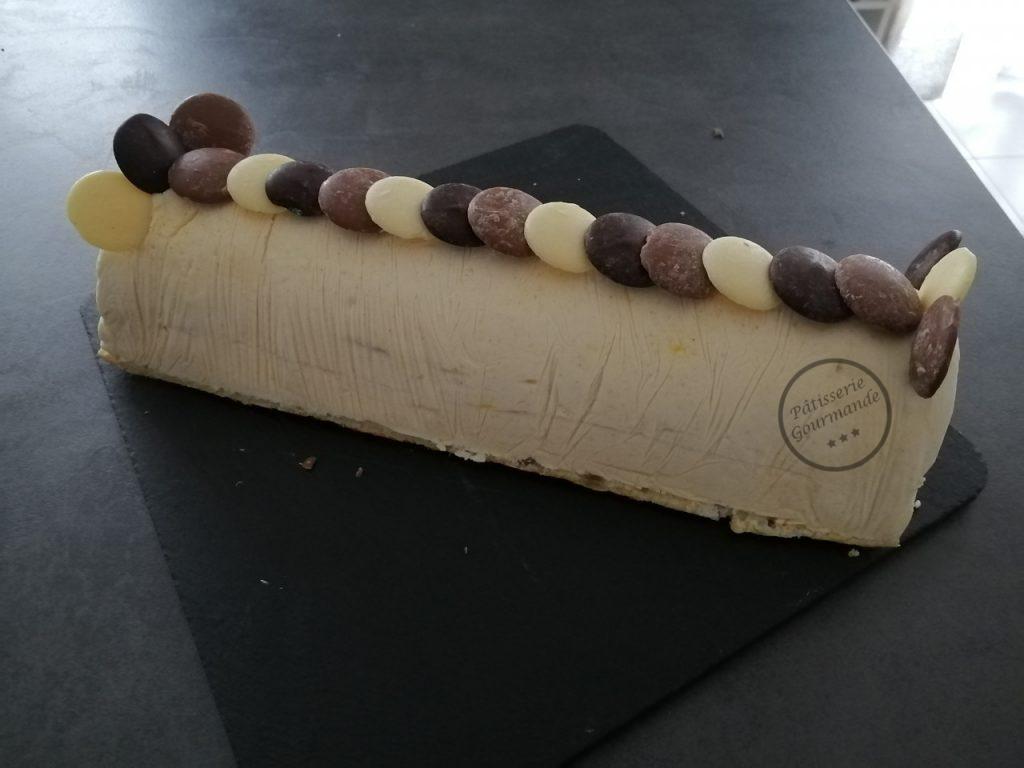 PatGourmande's tweet photo. Bûche vanille - mangue - https://t.co/ILprbl6kHW https://t.co/LP5UYTsgiF