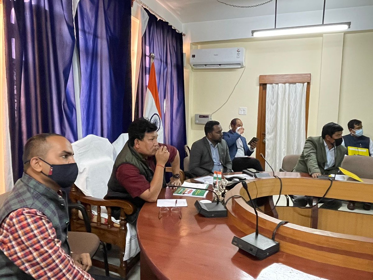 PramodBoroBTR's tweet photo. Held a meet with BTR Govt. officials &amp; few pvt. organisations on some key issues in BTC Secretariat today. 

Discussed plans &amp; follow up actions for establishing Good Governance by bringing Transparency in Govt., setting up Grievance Cell, Development Dashboard, Digitization etc. https://t.co/BxBVMFAidO